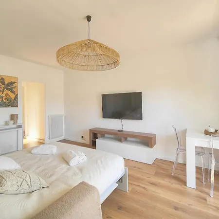 Lägenhet Elegant Terrasse- Proche Plages Et Croisette A0b206